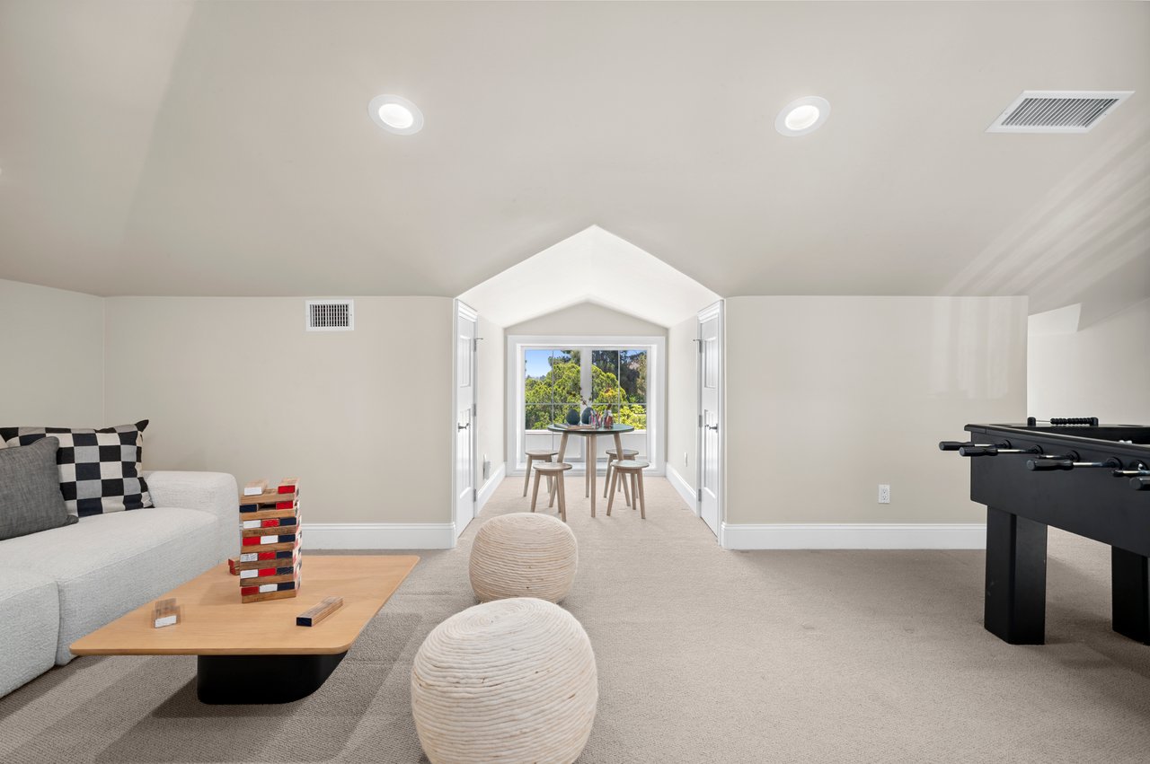 2111 Salt Air Drive