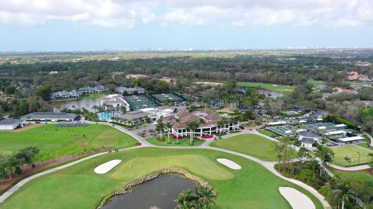 WYNDEMERE COUNTRY CLUB