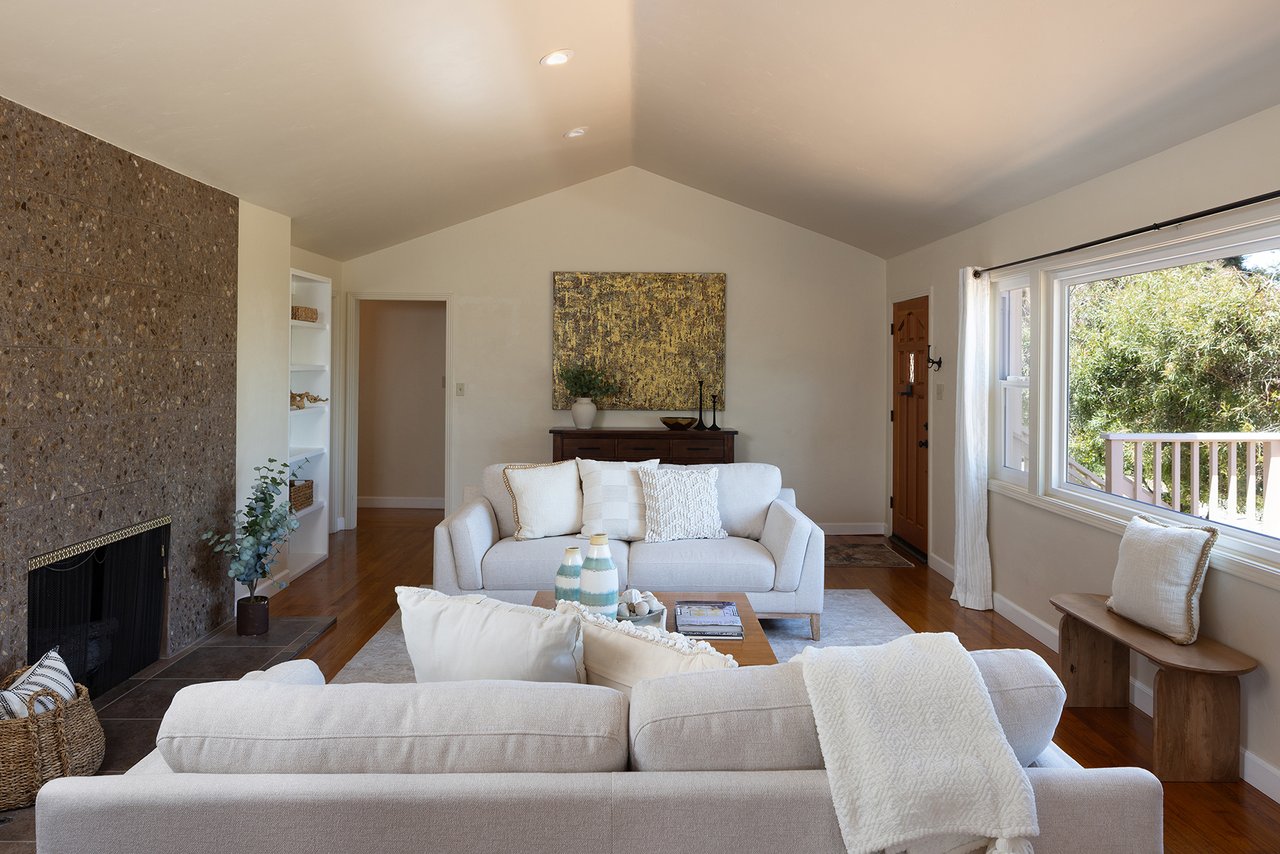 Monterey Living with Bay Views