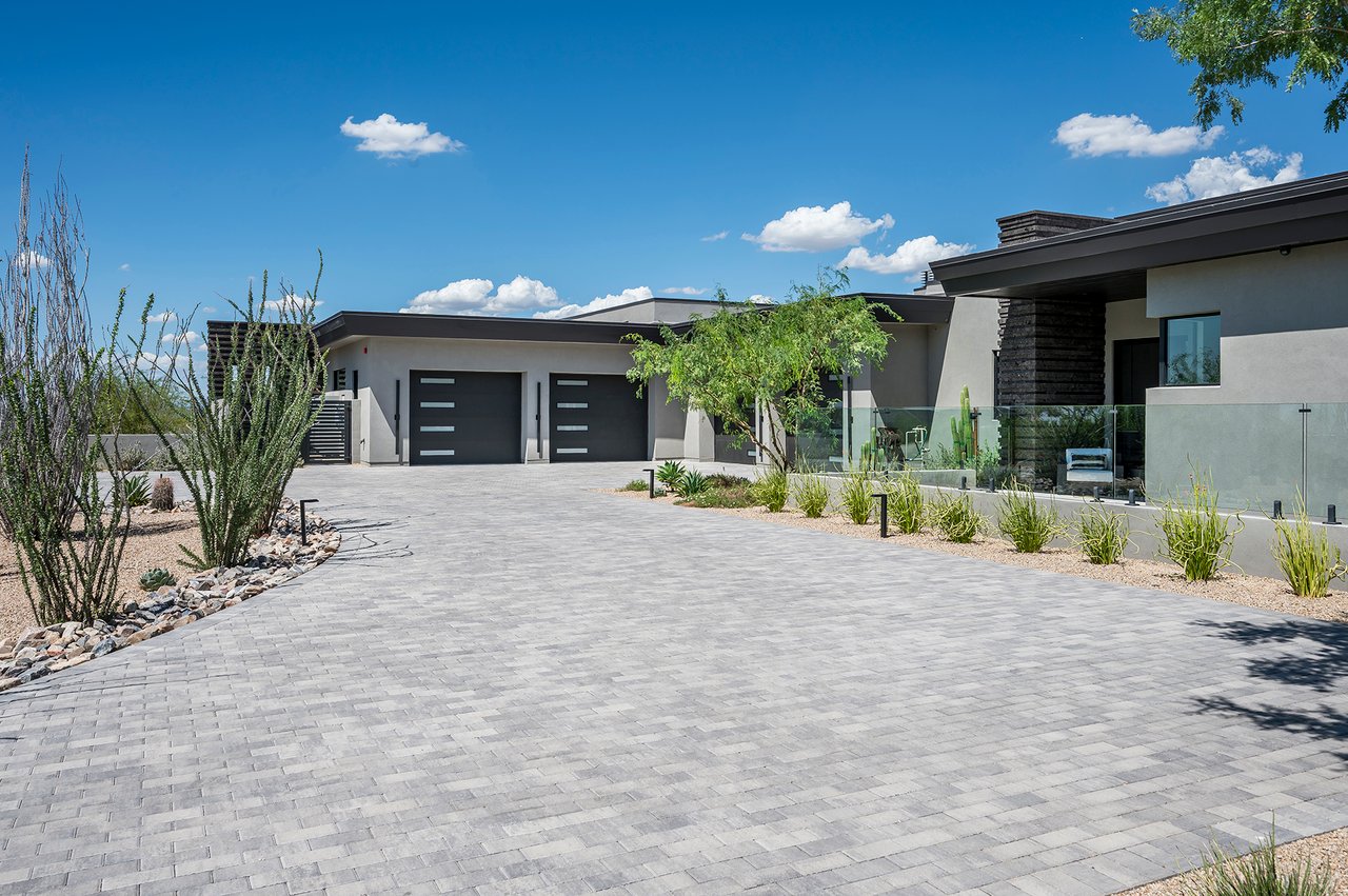 10784 E PINNACLE PEAK Road