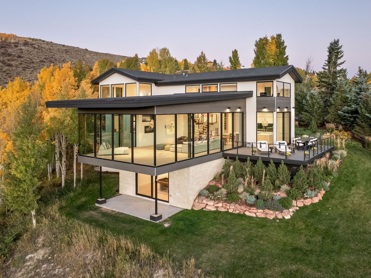 4380 June Point, Avon