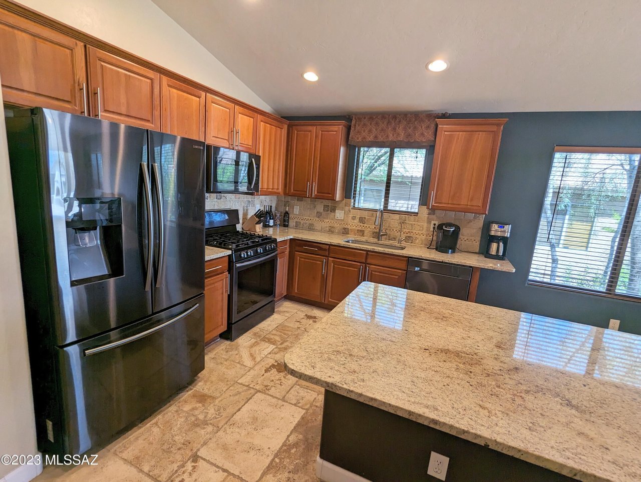 757 E Blue Rock Way