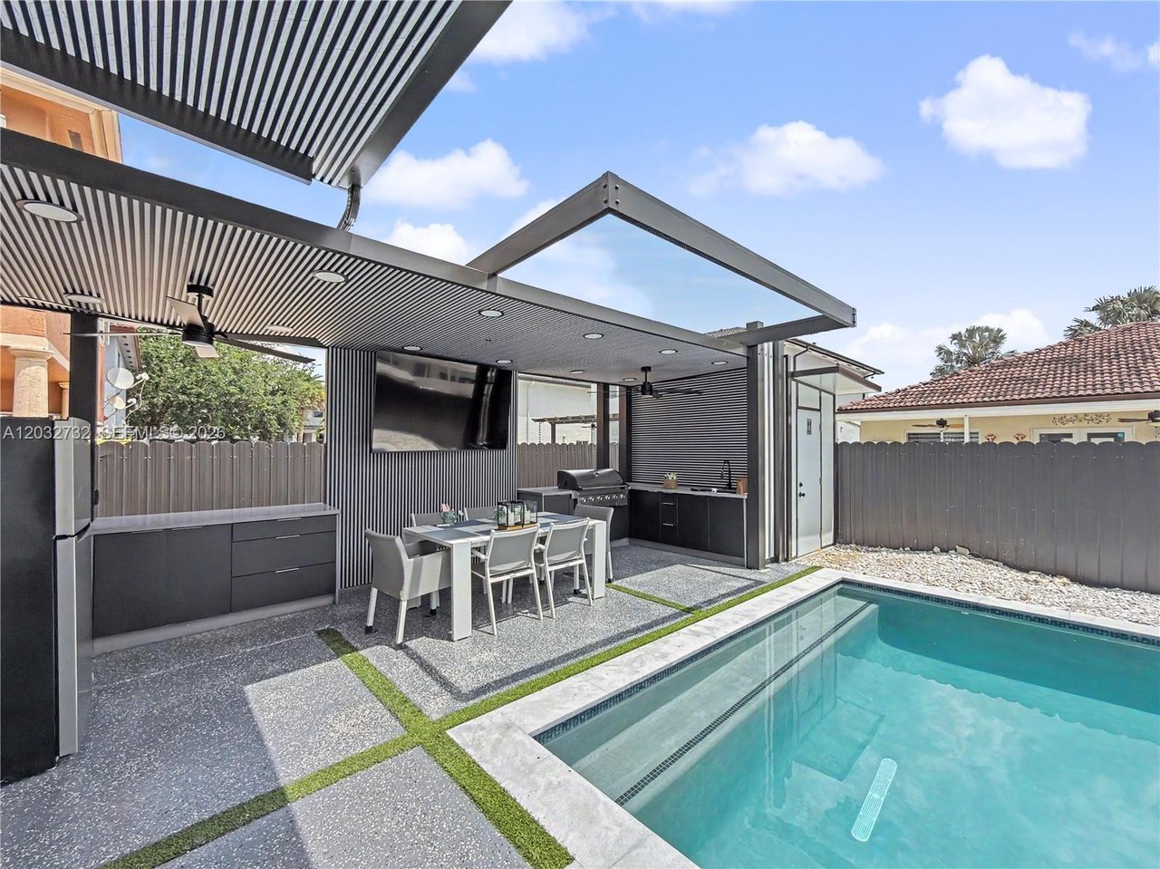 15490-sw-18-lane-miami-fl-home-sold-pool-outdoor