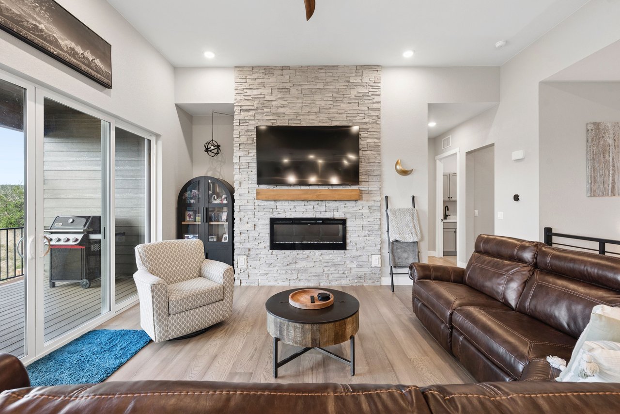 154 E Lost Pines Drive
