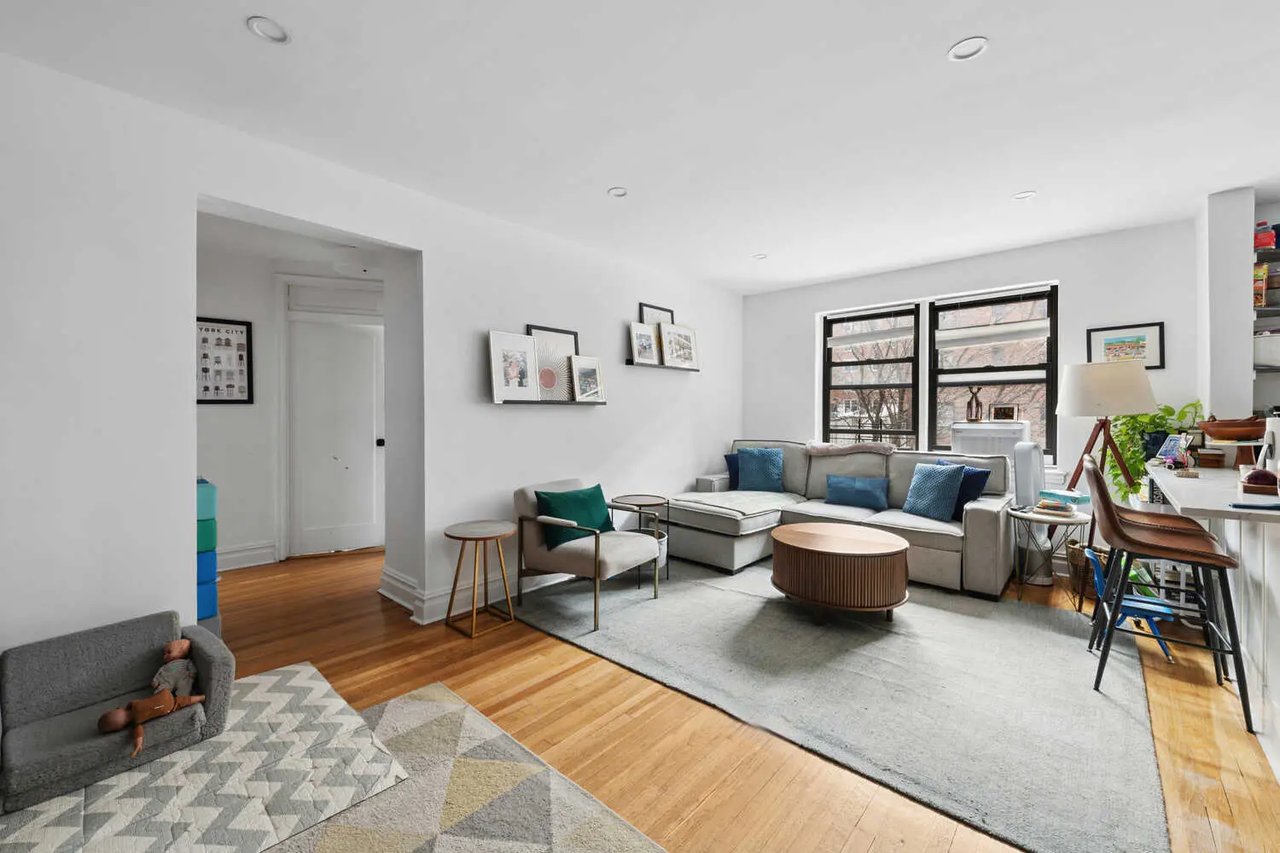Homes for Sale in Manhattan and Brooklyn