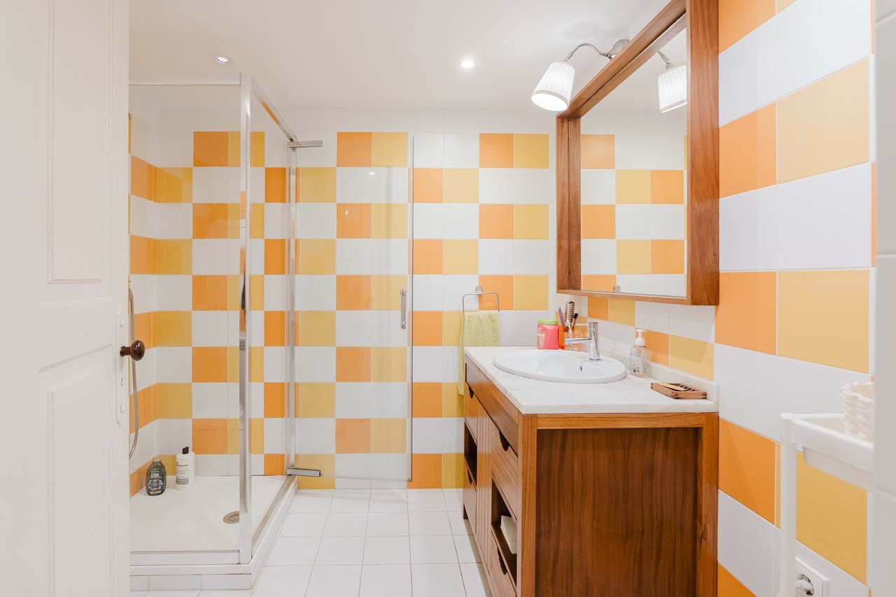 Beautifully Restored Townhouse Property with license for Short-Term rental in Bonfim, Porto