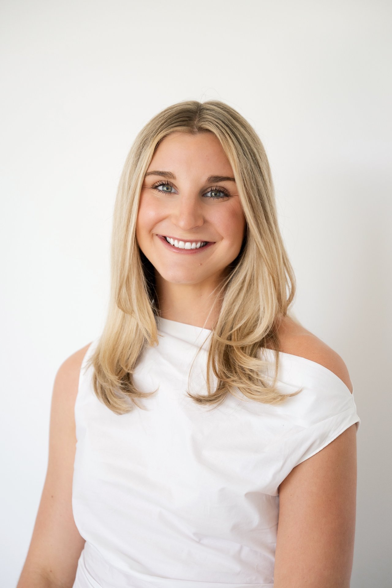  Mary  Mitchell 
