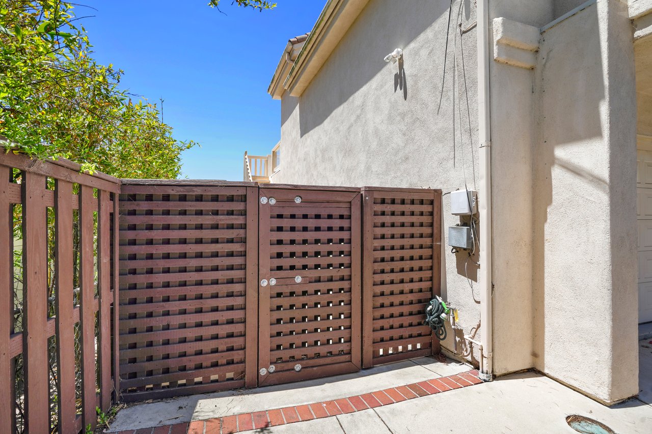 Malibu Guest House For Lease