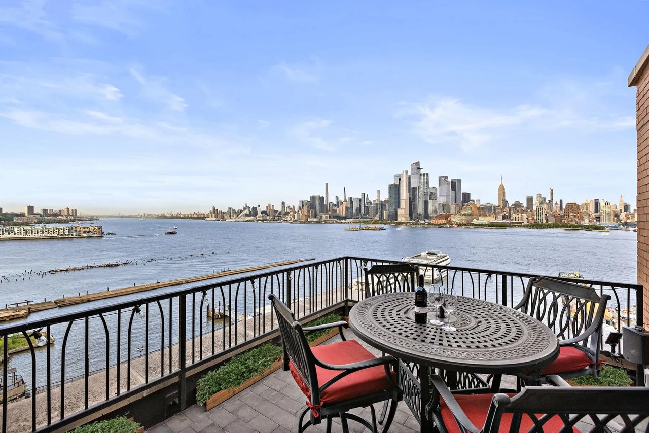 HOBOKEN WATERFRONT LIVING
