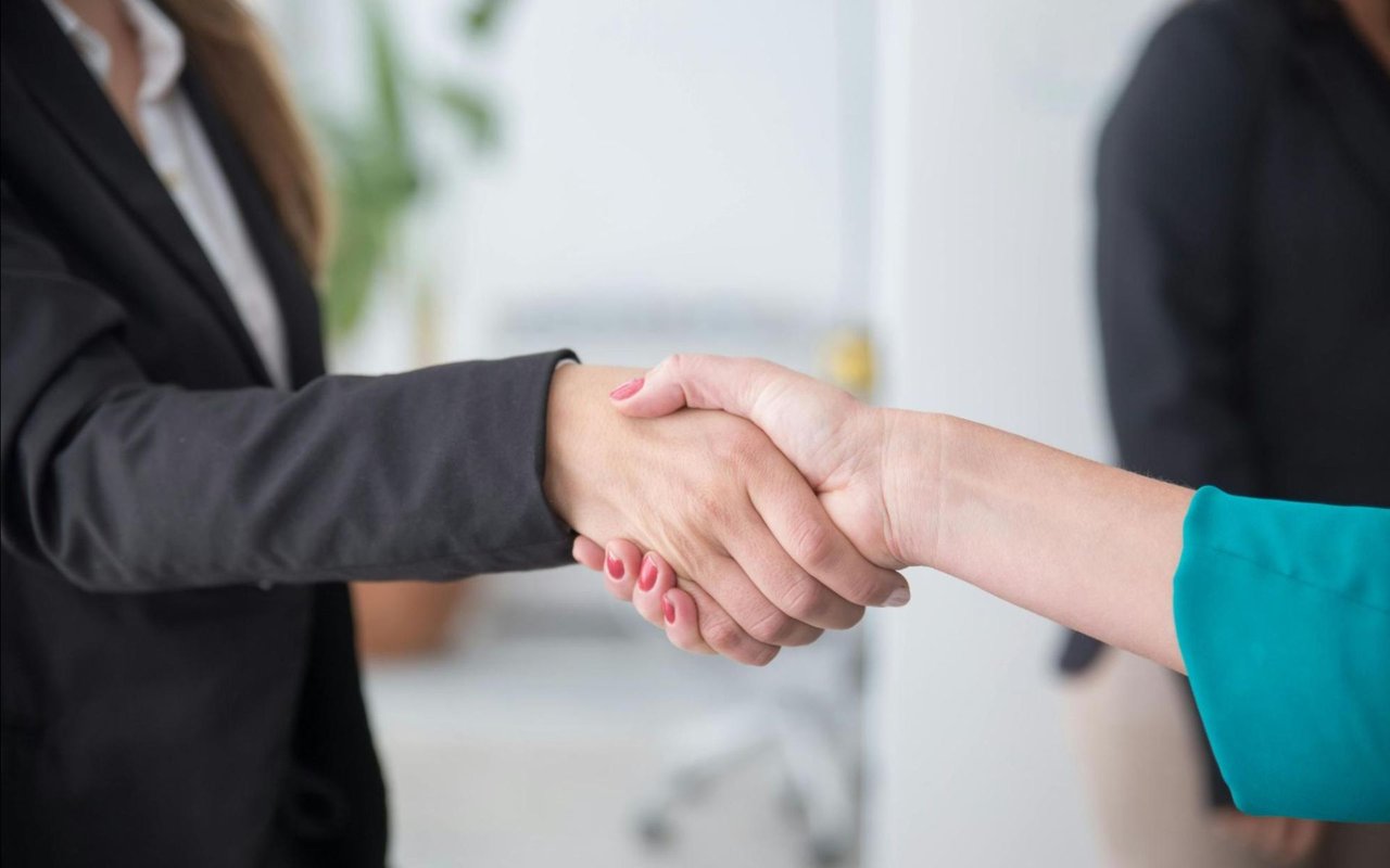 How to Find the Right Luxury Real Estate Agent