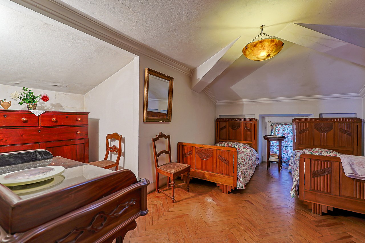 Magnificent 17th-Century Palace with  76,400 m² Estate Near Coimbra