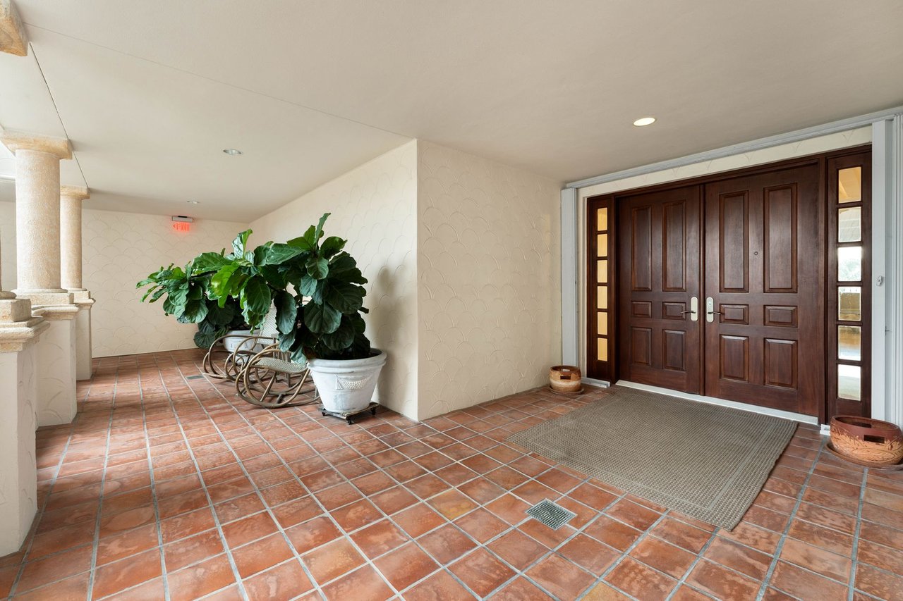 5233 Fisher Island Dr, Unit 5233