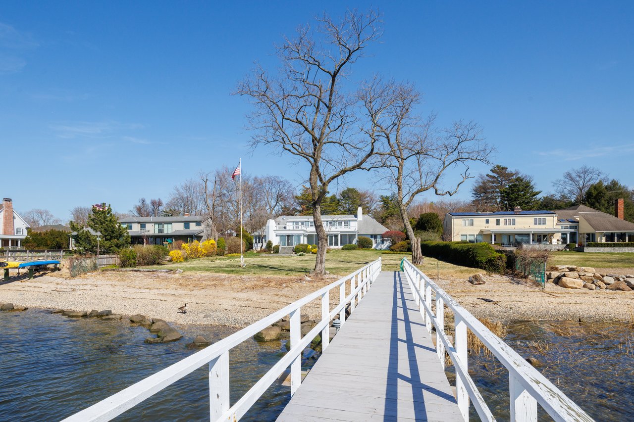 1 North Court, Bayview Colony, Port Washington