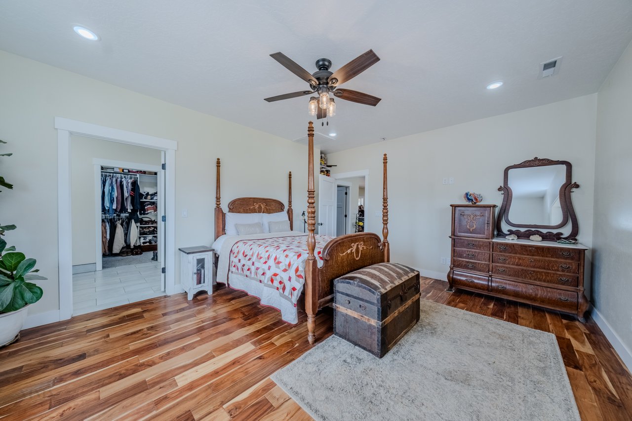 7395 N Johnson Canyon