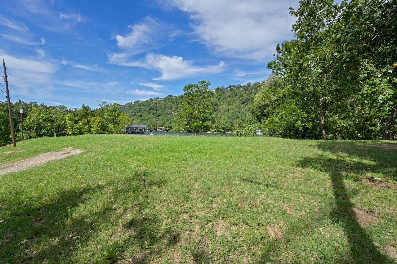 3418 Blue Jay Lane