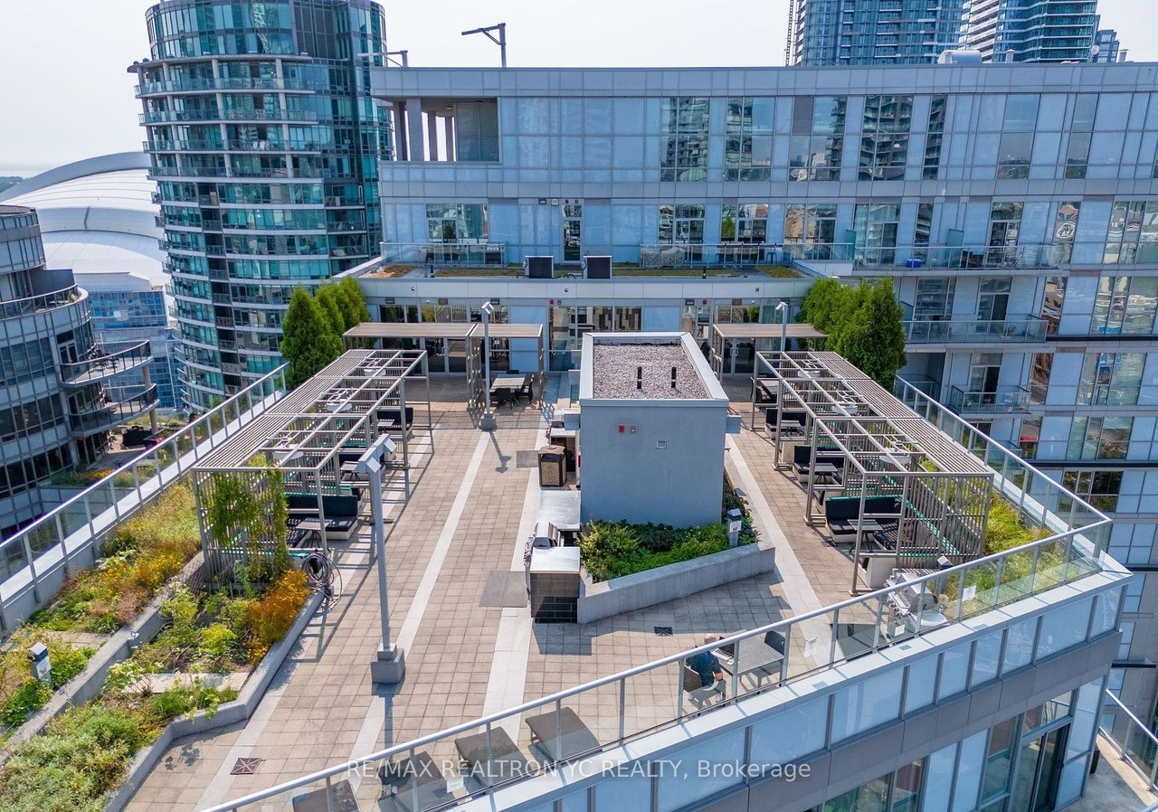 A GEM IN THE HEART OF DOWNTOWN 
