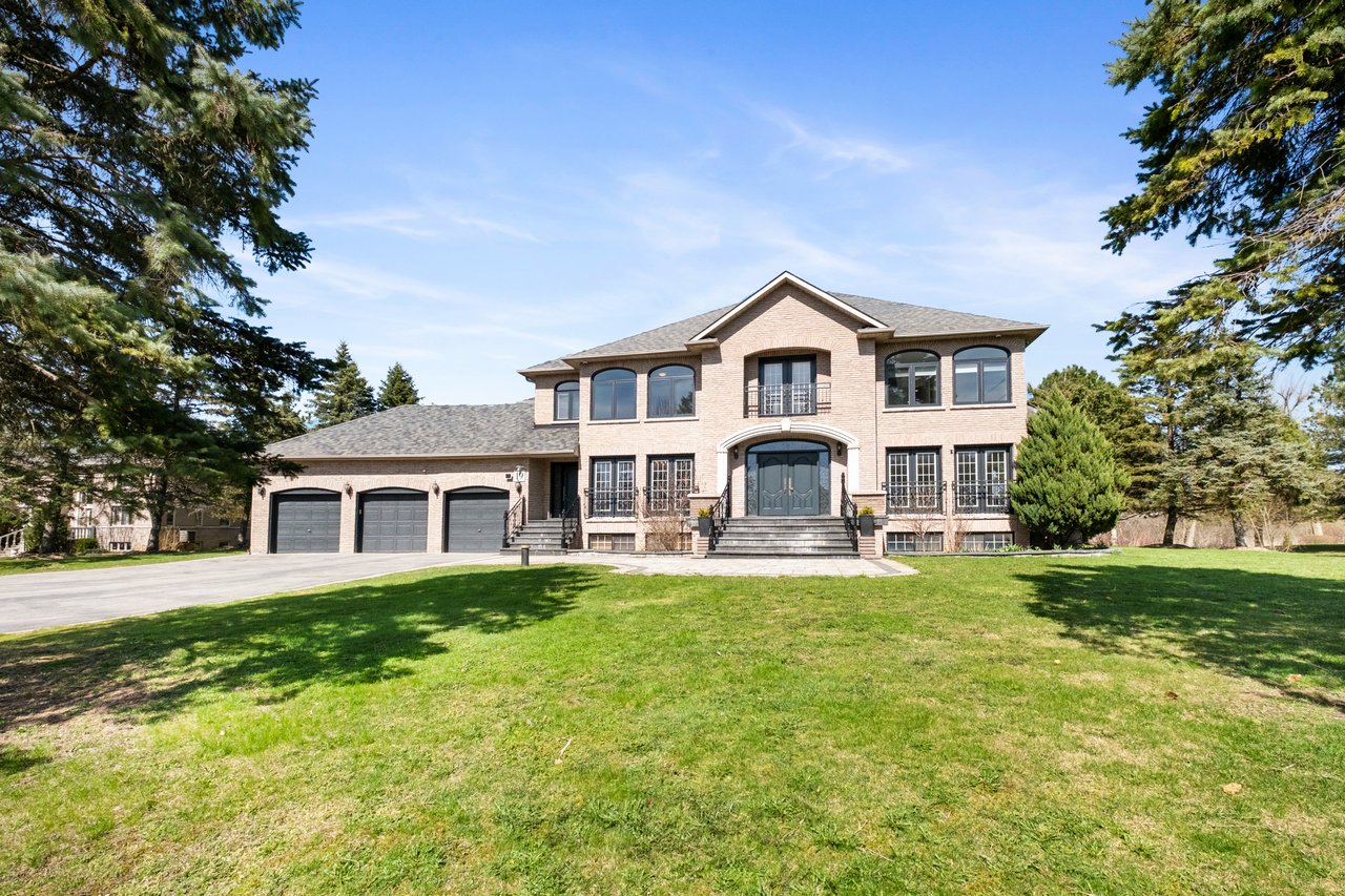 19 Logan Crt 
