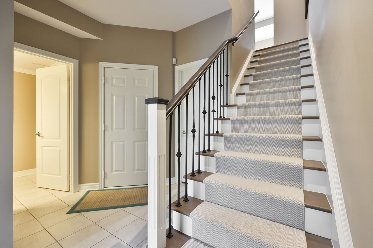 34-2400 Neyagawa Boulevard, Oakville