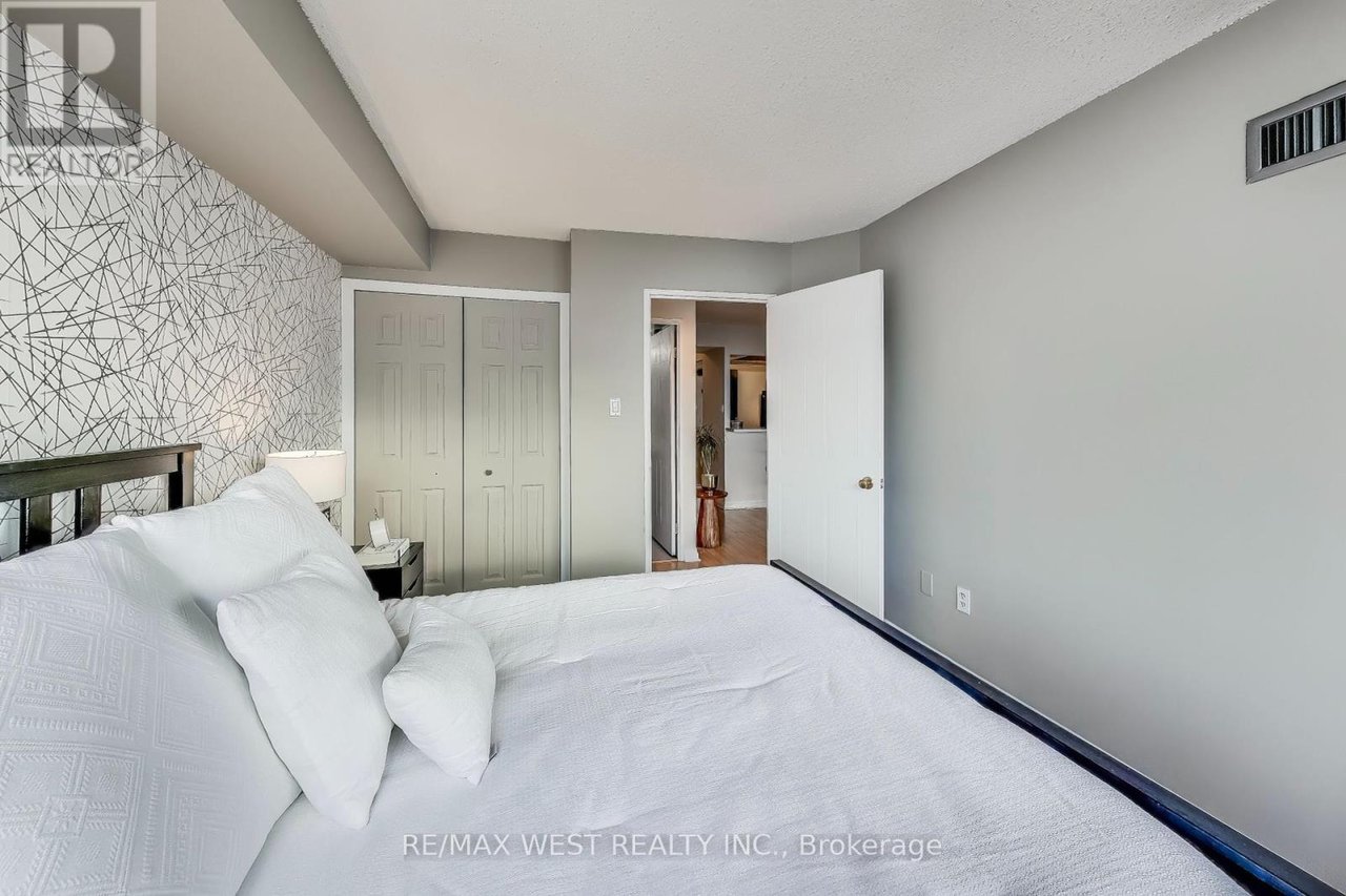 #1917 - 5 Greystone Walk Drive, Toronto Unit: 1917