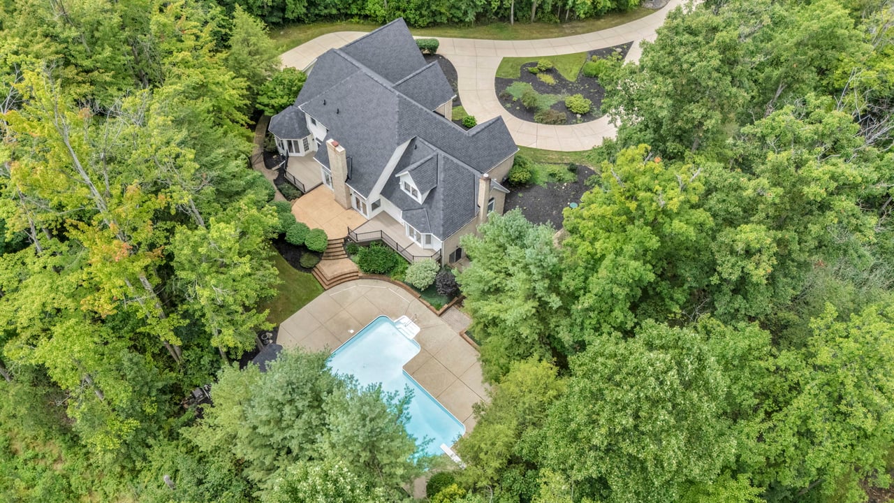 Why Buyers Are Choosing Larger Homes With Pools in Lake County Ohio