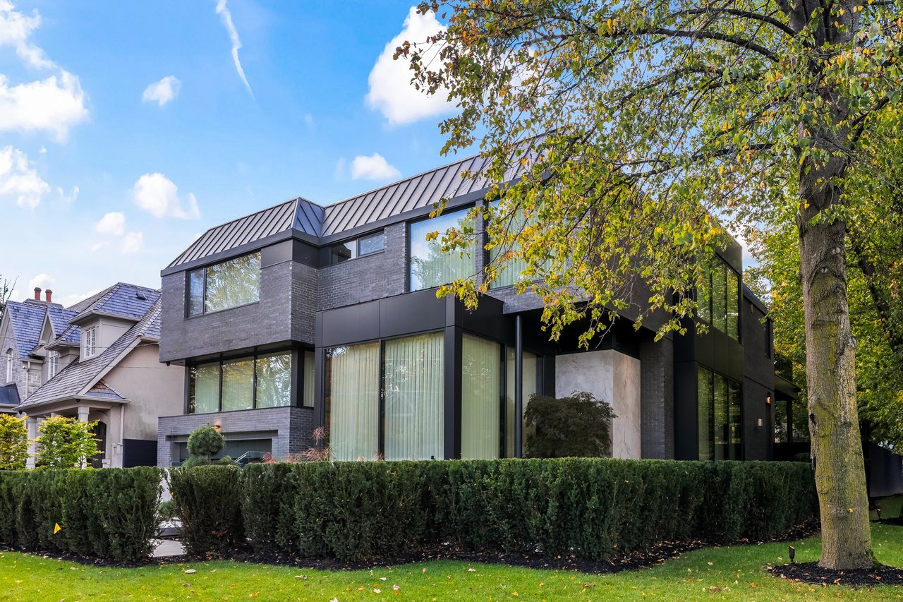 Pinnacle Of Modern Luxury Living