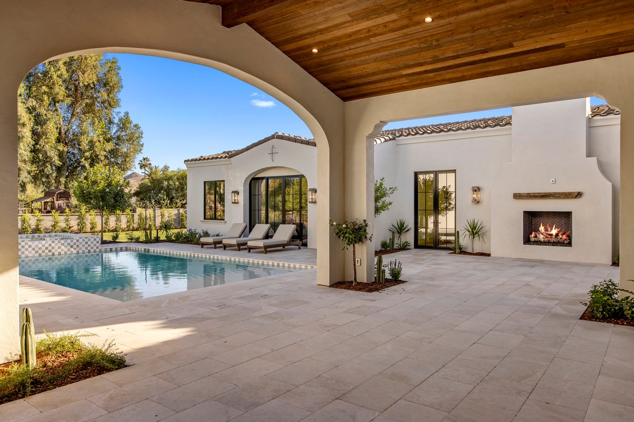 Paradise Valley Spec Home - The Berneil House Success Story