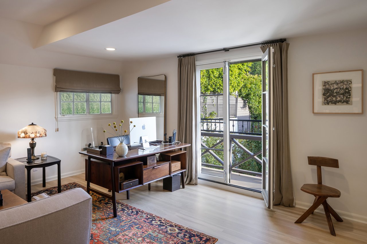 12047 Summit Cir, Beverly Hills