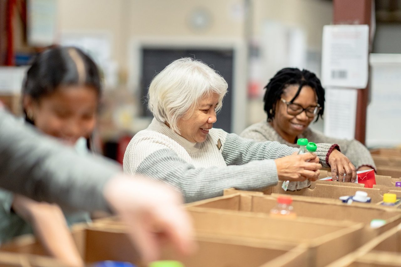 Local Joy, Real Impact: Your Holiday Giveback Guide