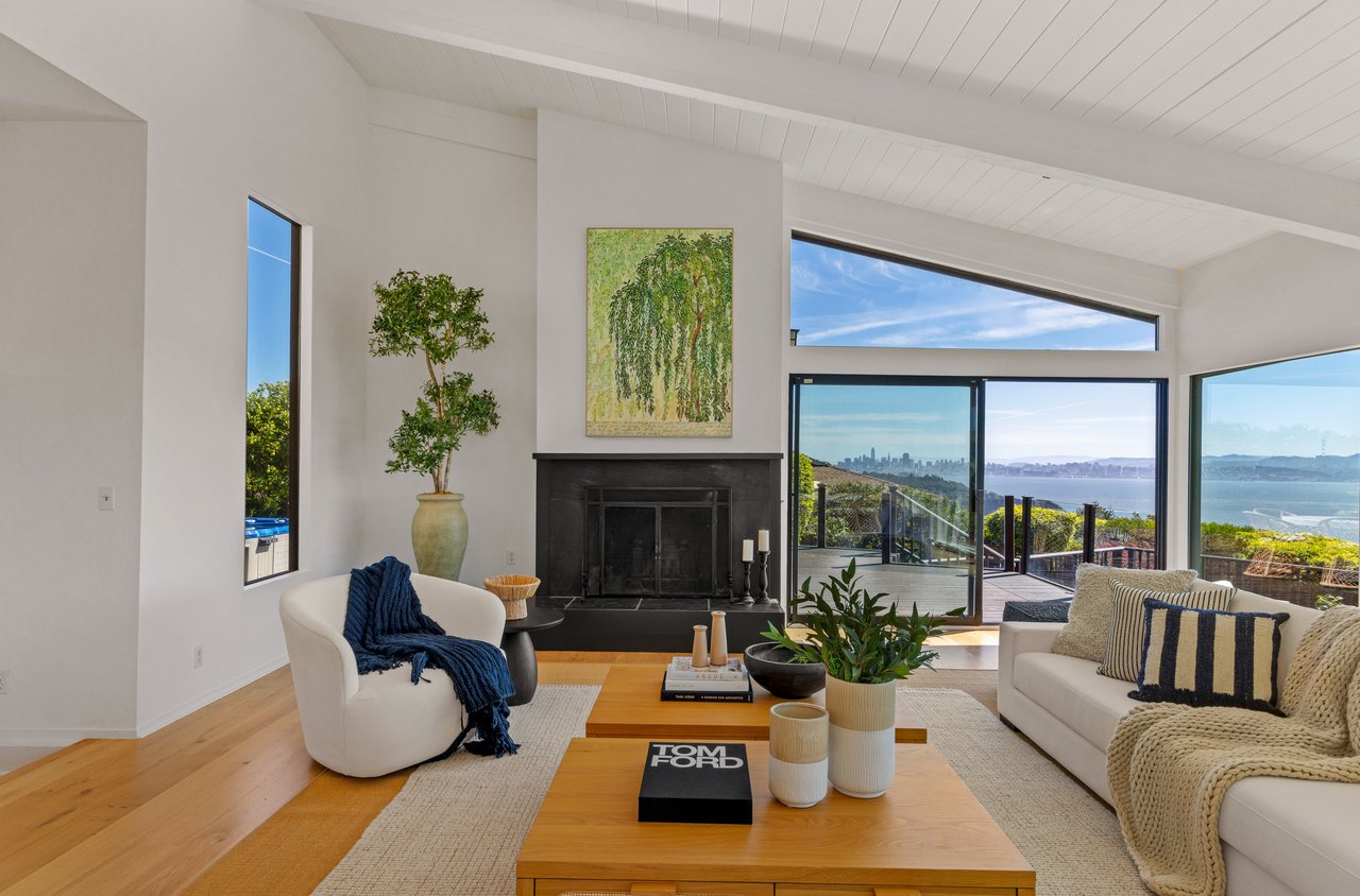 Sweeping Views of San Francisco and the Golden Gate Bridge