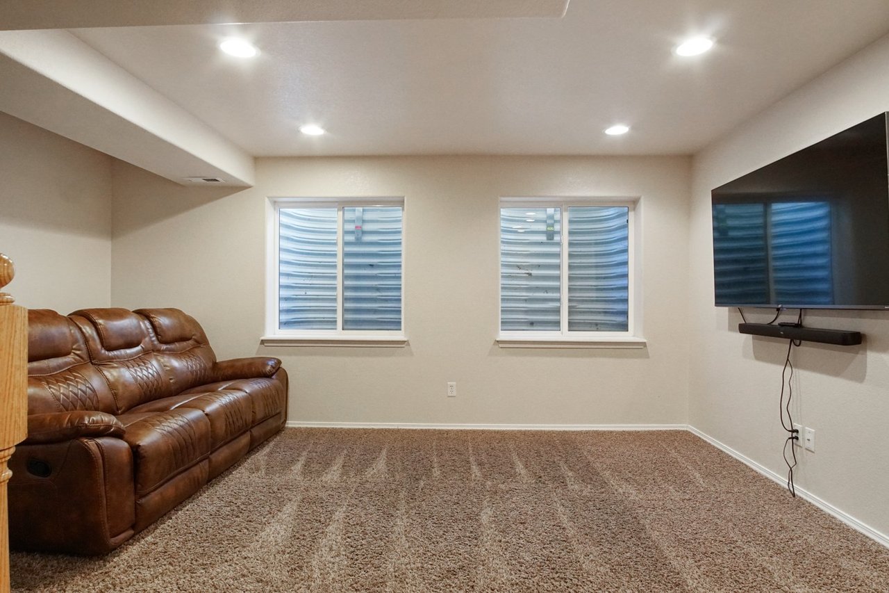 17045 Mountain Lake Drive
