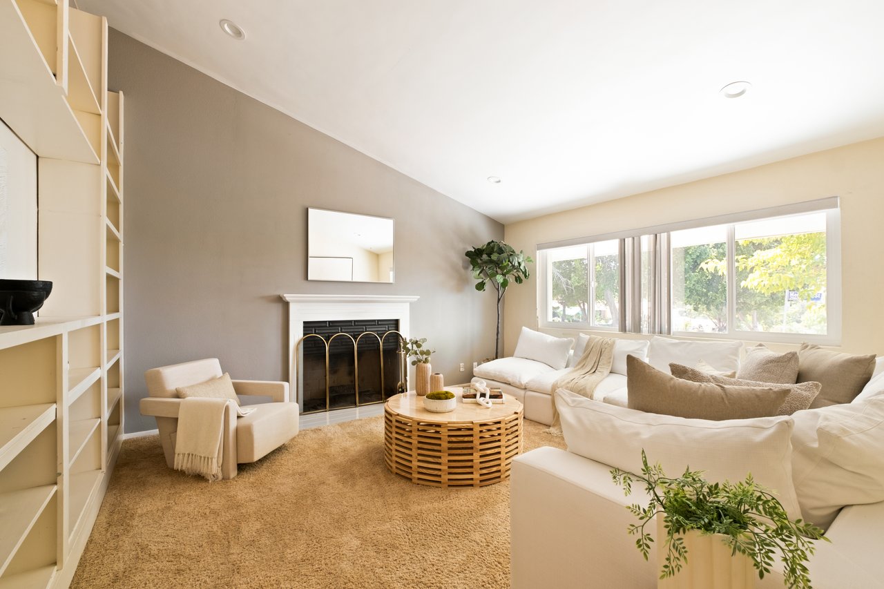 20607 Martha St, Woodland Hills