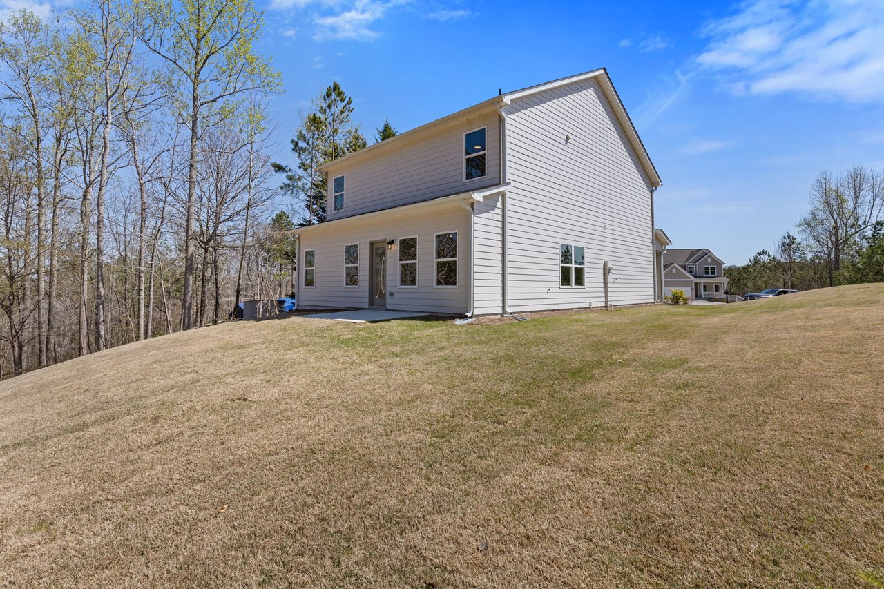 693 Shoals Trl