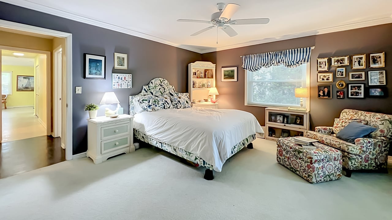 Winter Park Vias Traditonal 5-Bedroom Home near Racquet Club