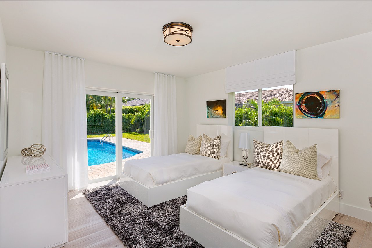 2367 Queen Palm Road
