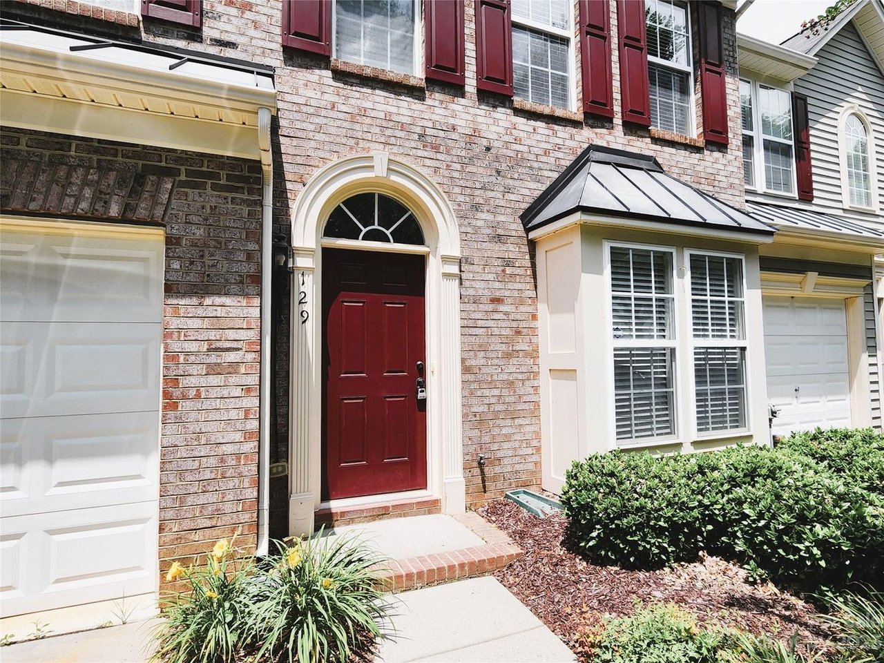 129 Beverly Chase Ln