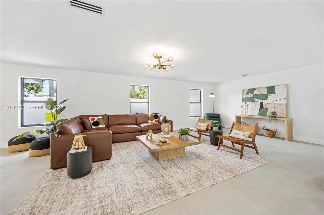 miami-home-sold-living