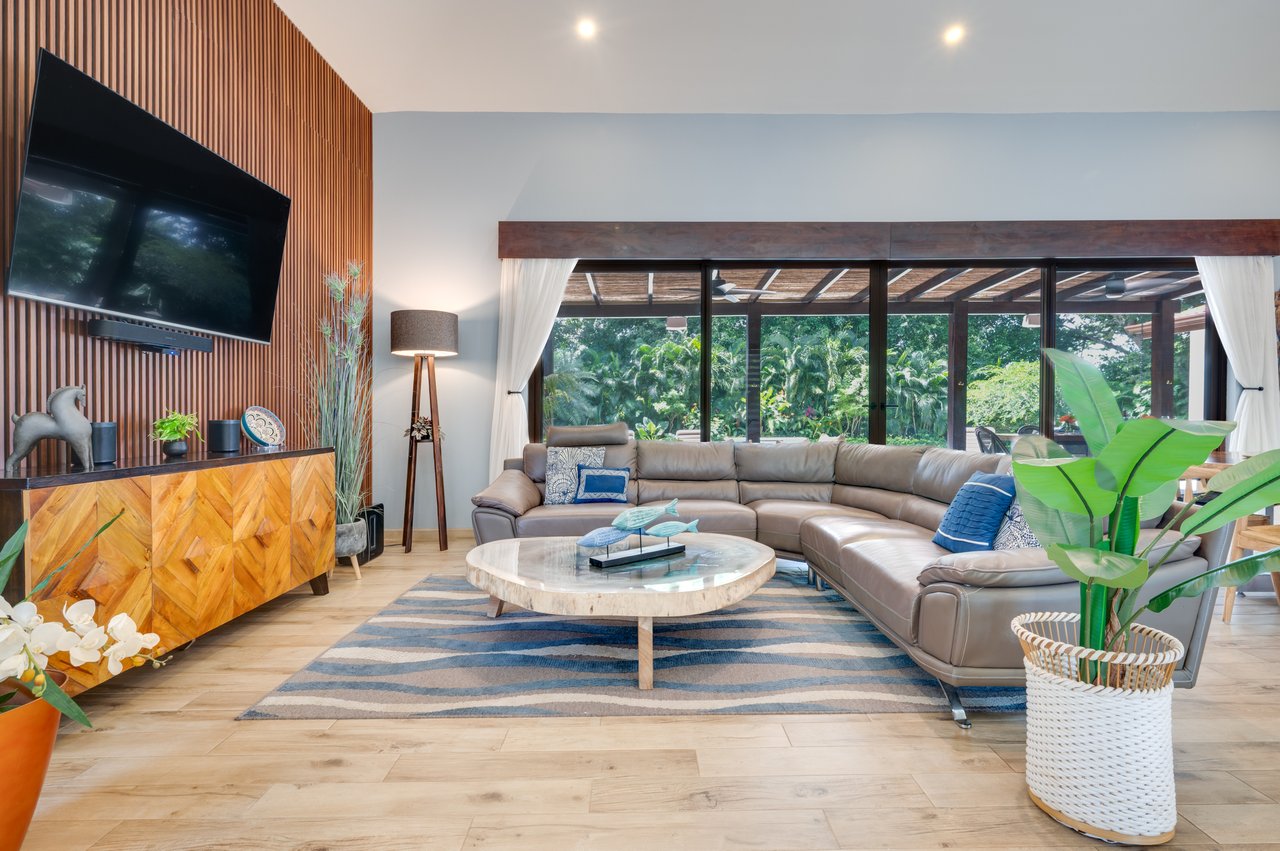 Casa Pachote | Exquisite 4-Bedroom Luxury Home in Hacienda Pinilla’s Reserva de Golf