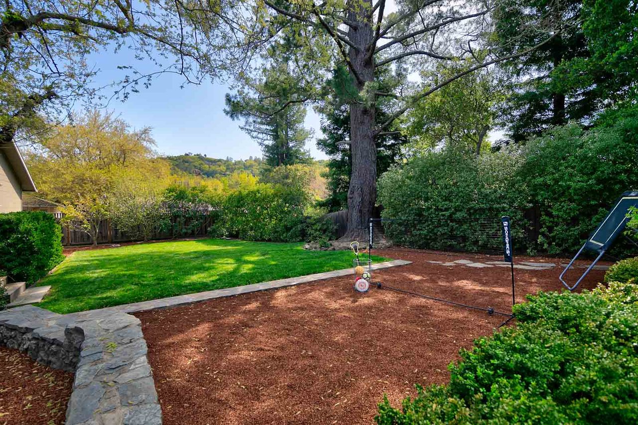 109 Van Tassel Court, San Anselmo