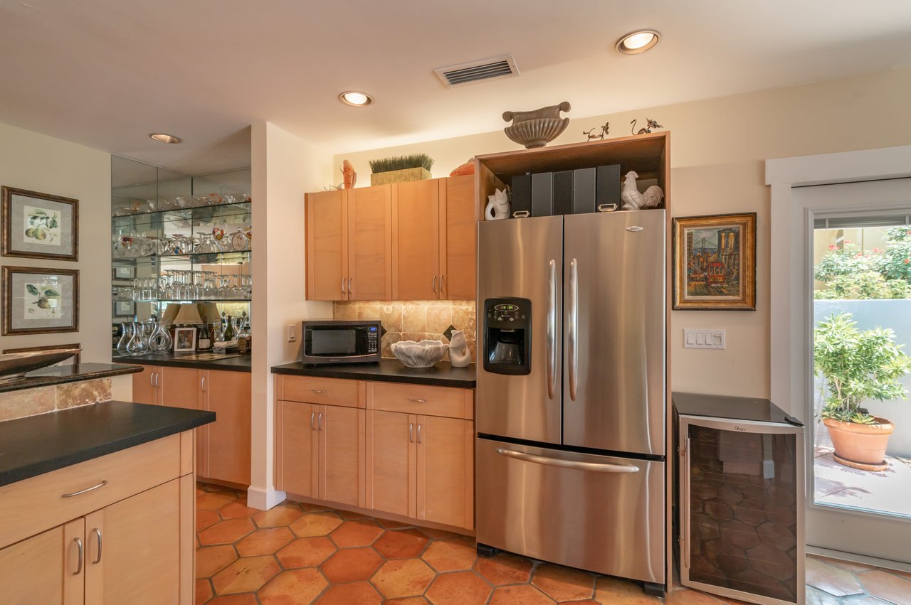 Prestigious Address in Lido Shores