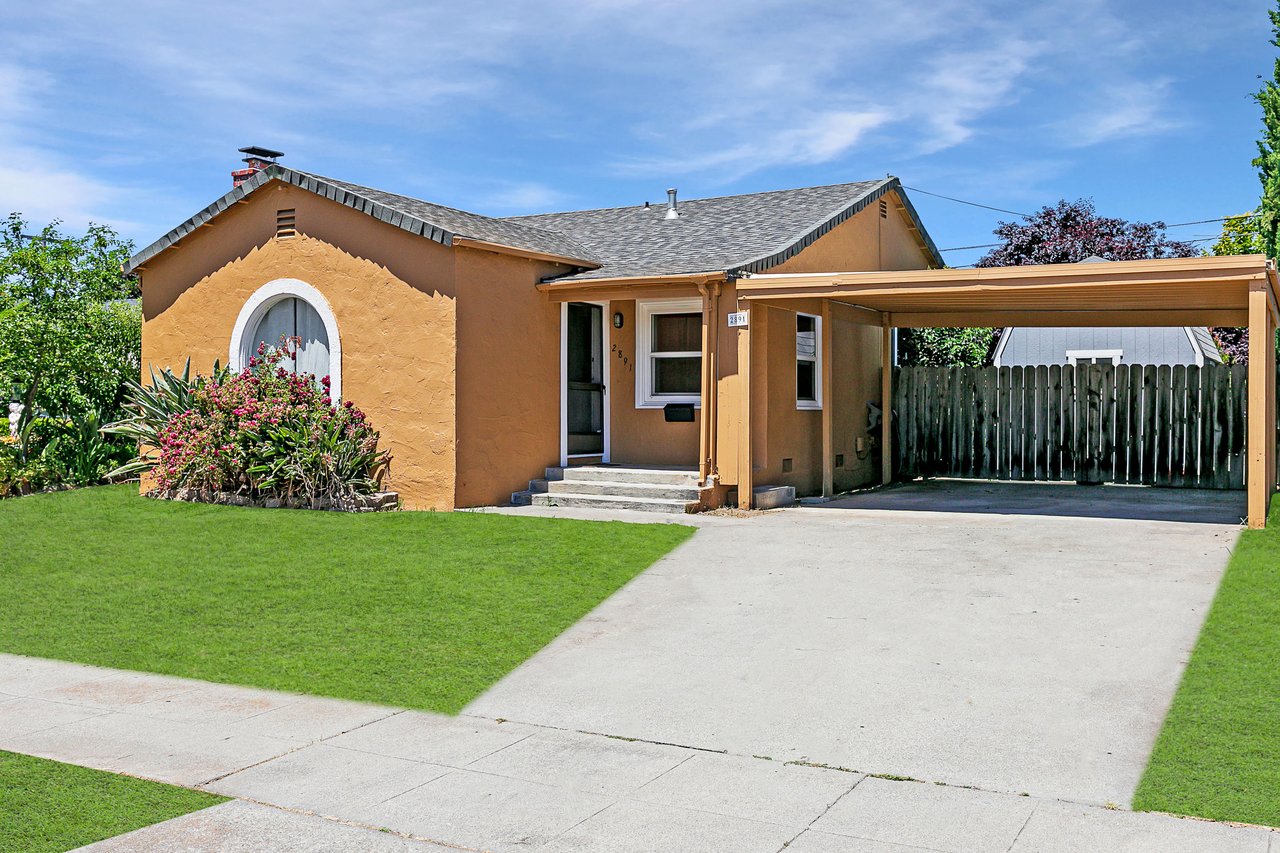 Single Story Gem in Great Location!