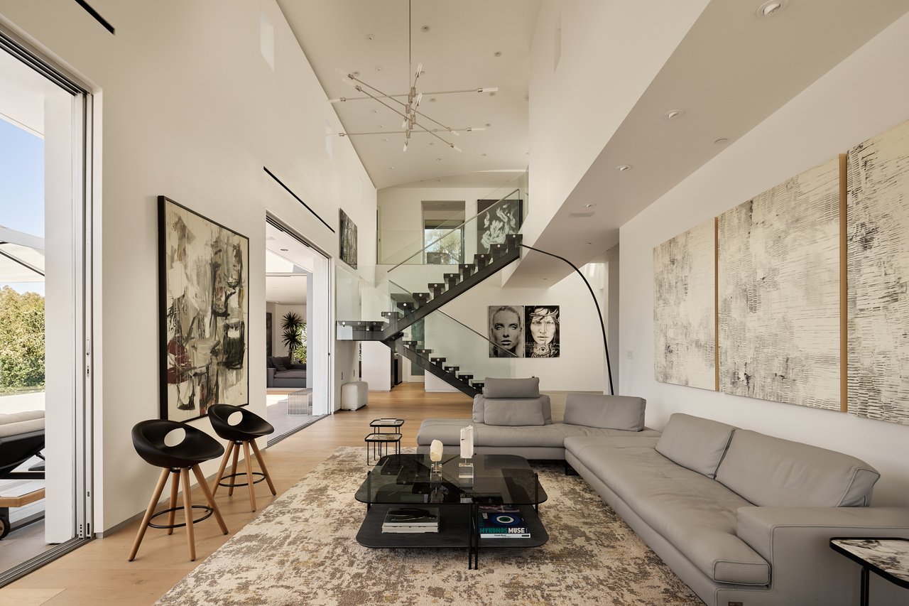 2750 Cardwell Pl, Hollywood Hills
