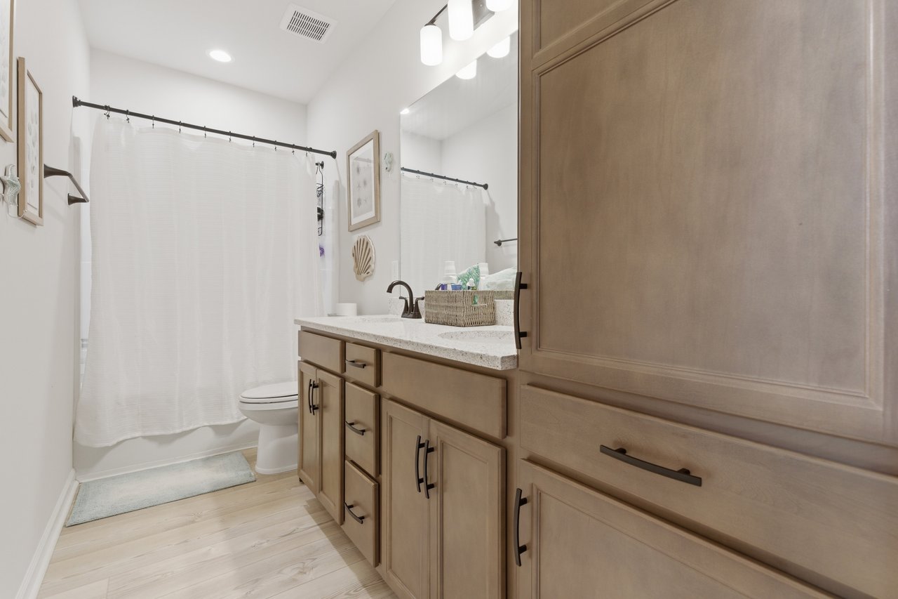 4BR Cul-de-Sac Home in Madison City Schools with Modern Finishes