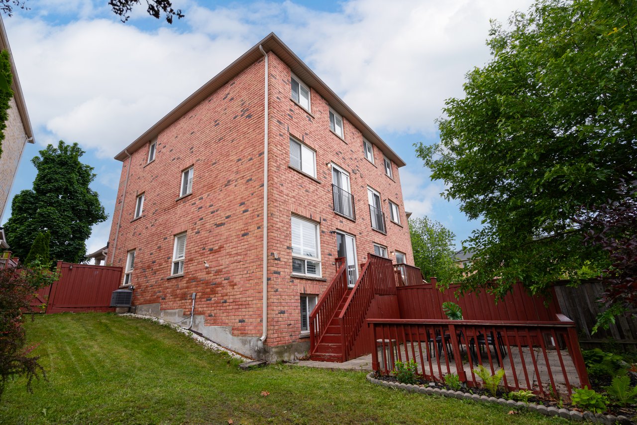 91 Wilkes Crescent