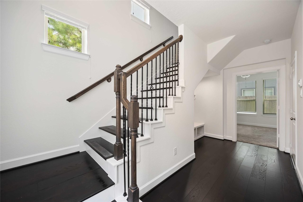 4012 Centre Valley Ln Houston, TX 77043