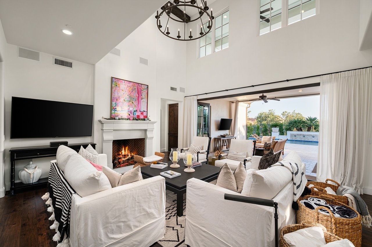 9483 E ROCKWOOD Drive