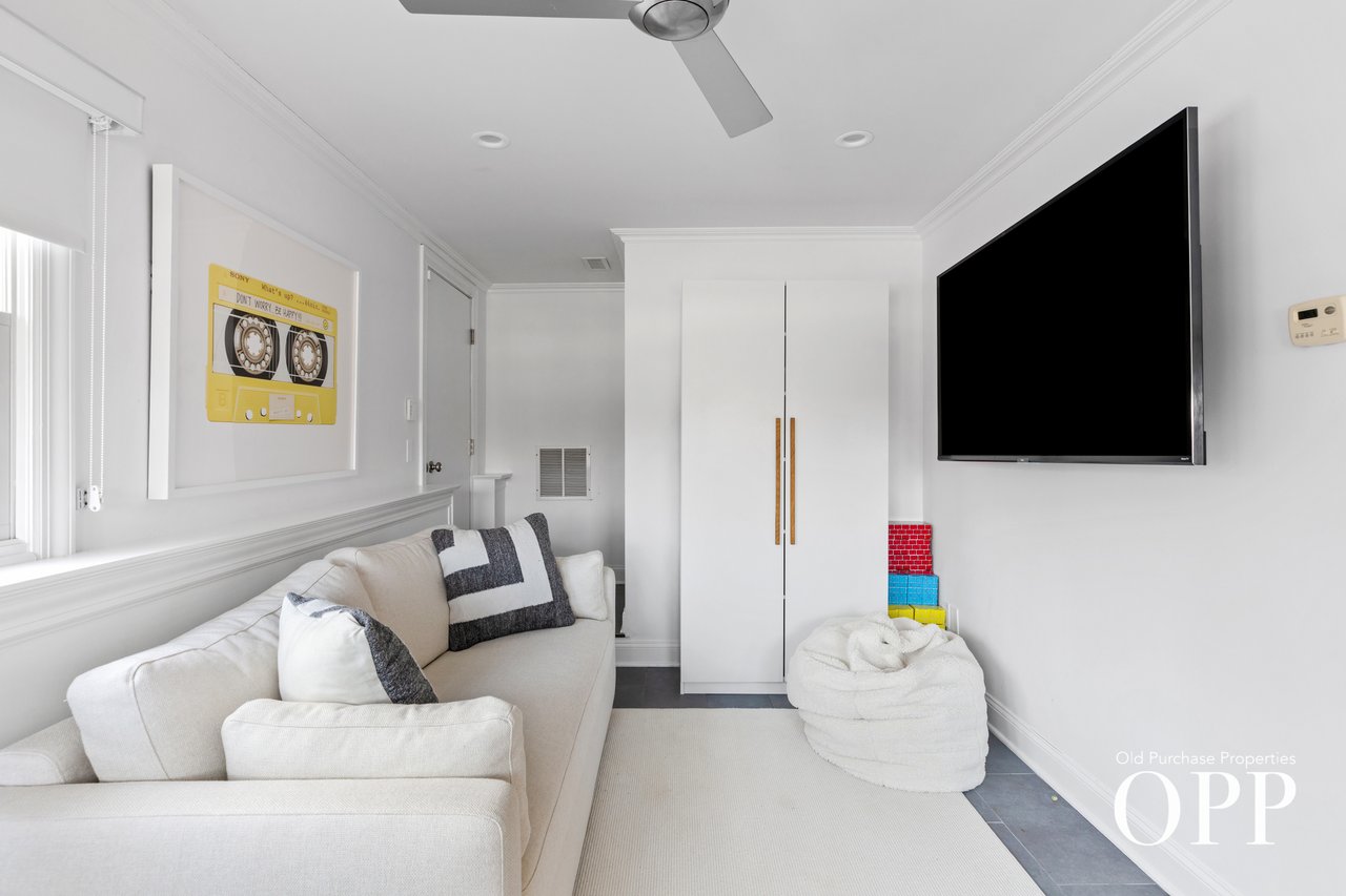 EASY SUMMER LIVING WITH POOL, HOT TUB & SCREENED PORCH