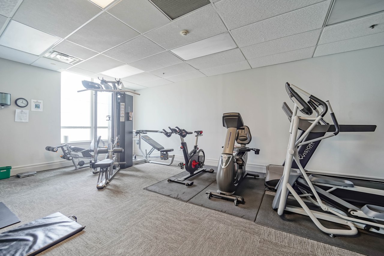 2772 Keele St 303