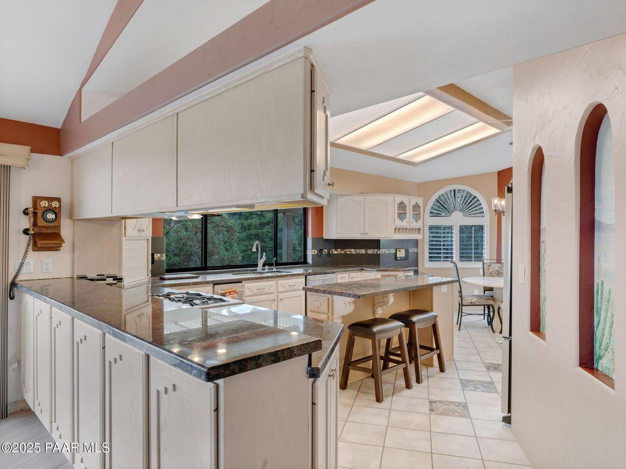 3160 Rainbow Ridge Dr