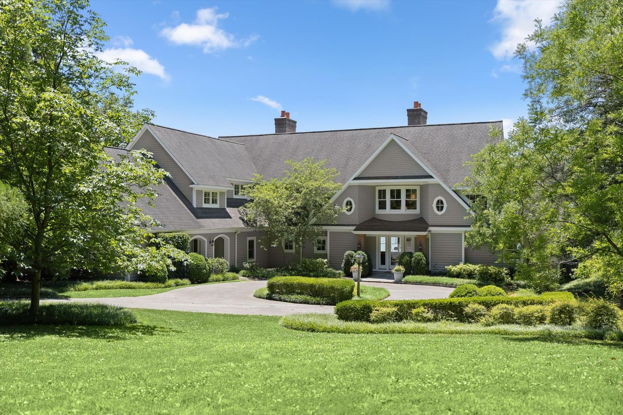 654 Round Hill Road