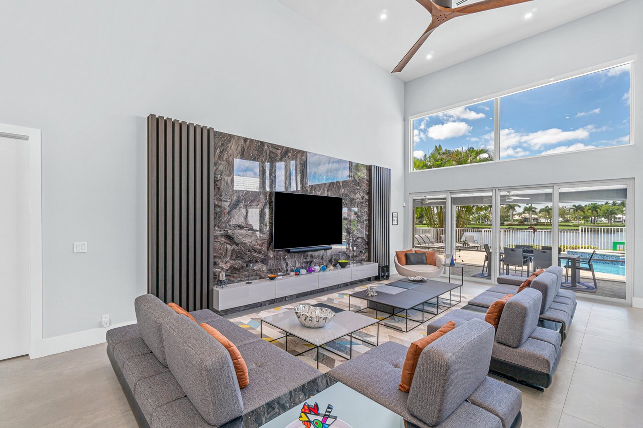 17249 Huntington Park Way